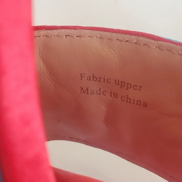 Betsey Johnson Janika Heels Mules Sandals Red Satin Embroidered Floral Size 7.5 - Picture 13 of 14